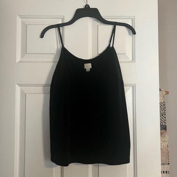 A new day medium black velvet tank top spaghetti strap adjustable v neck - Picture 2 of 7